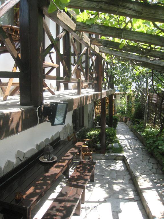 Guest House Voyno ドブリニシュテ エクステリア 写真